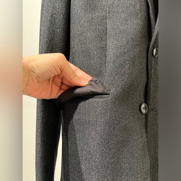 H&M charcoal and black sports coat in 40R - Picture 6 of 8
